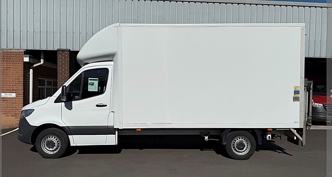 Luton Van with Tail Lift